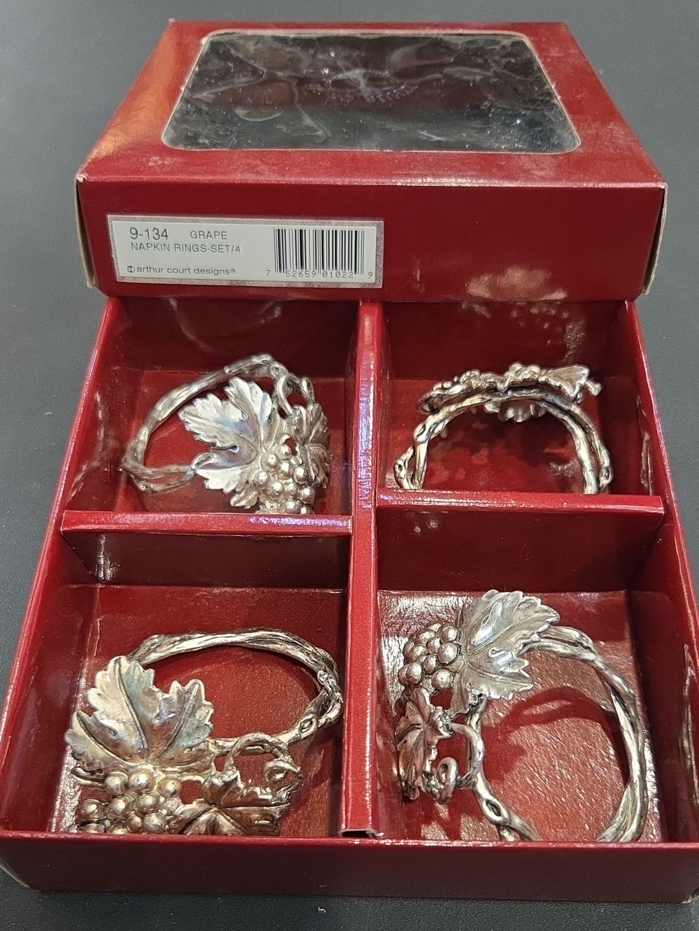 Arthur Court Silver-Tone Grape Leaf Napkin Set (4)